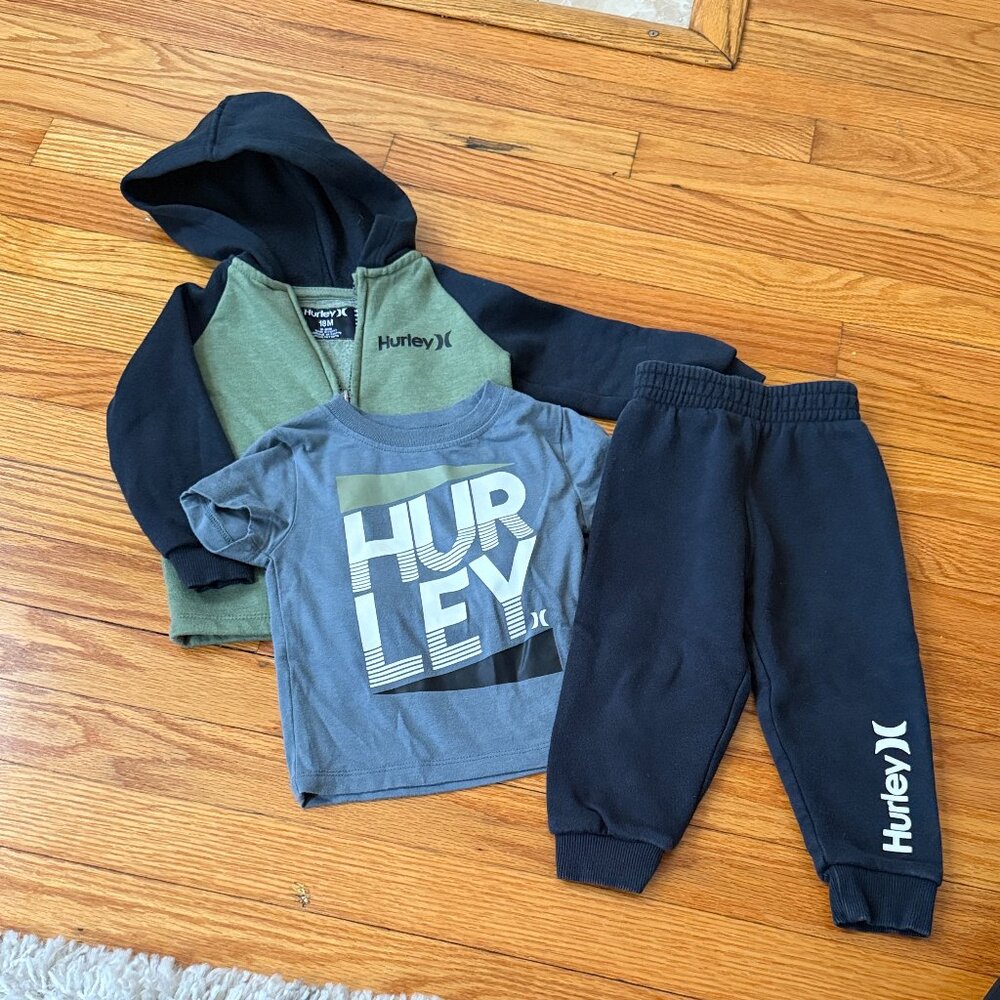 Hurley 3‑Piece Green Sweatsuit – 18M